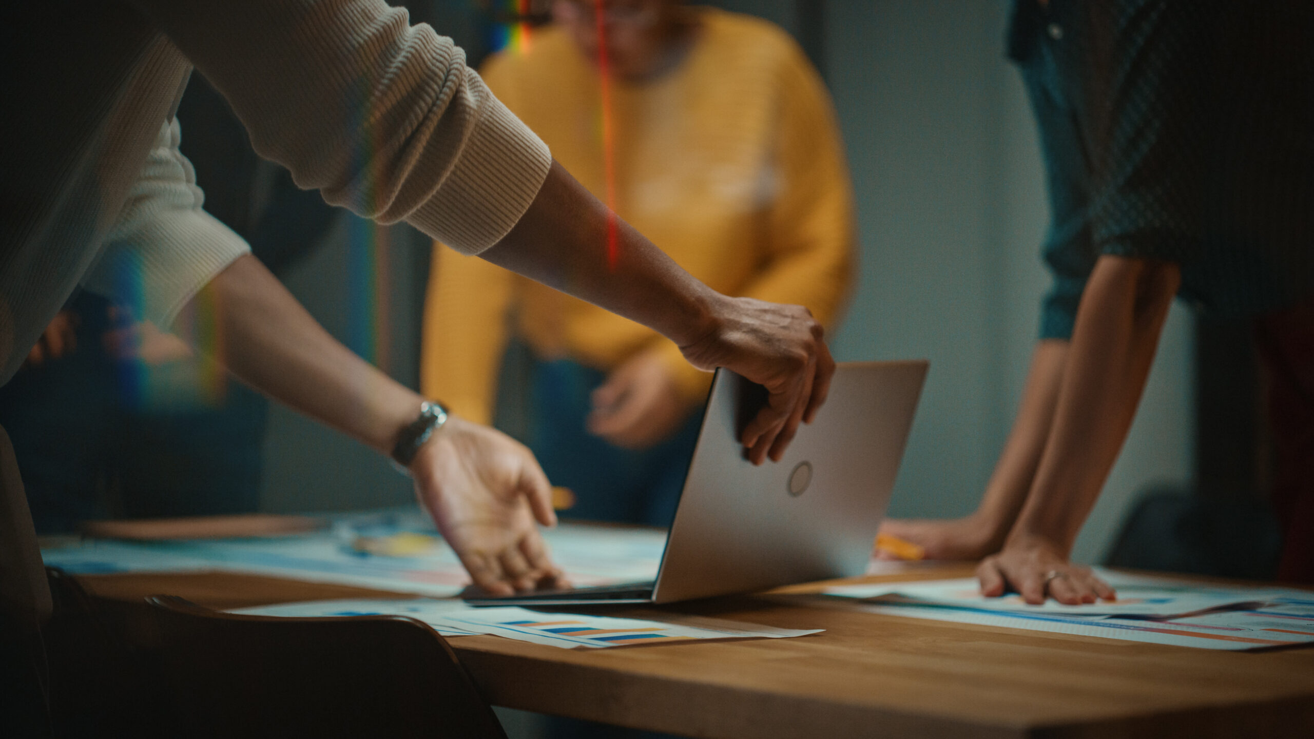 Close,Up,Of,Diverse,Multiethnic,Team,Having,Conversation,In,Meeting Close,Up,Of,Diverse,Multiethnic,Team,Having,Conversation,In,Meeting